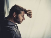 会えない時間は「浮気心」を育てる!?　寂しくて浮気する男性は●人に1人