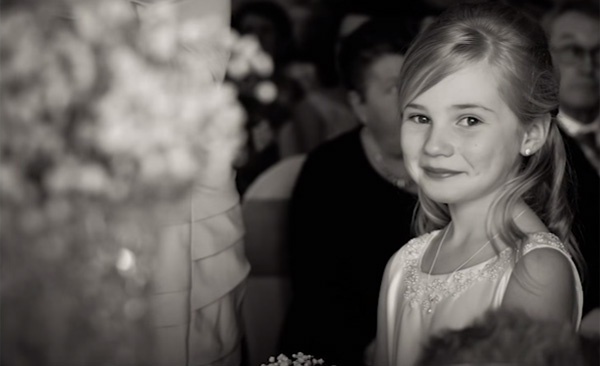 プロ顔負け！9歳にして最高のウェディングフォトを撮るカメラ女子が話題に