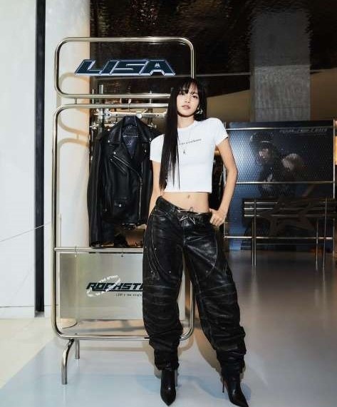 Instagram:LISA(@lalalalisa_m)より