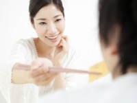 理想の結婚生活は「亭主関白」or「かかあ天下」？　半数以上の男子が「かかあ天下」と回答！　その理由とは？