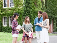 ​攻める大学広告。ユニークさが話題に