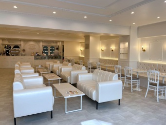 まだまだ穴場！3月10日にオープンしたばかりのラグジュアリーなオシャレカフェ「CAFE IVORY」