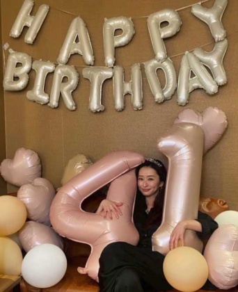 Instagram:島袋寛子(@hiroko.shimabukuro)より