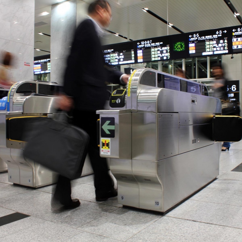 自動改札機の盲点を突いた「新幹線キセル」グループが登場！その手口とは