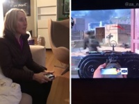 ママンが「コール オブ デューティ（Call of Duty: WWII）」をプレイしているときの犬の反応