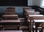 中学教諭が生徒に「赤旗」のコピーを配布！　安倍政権を批判する