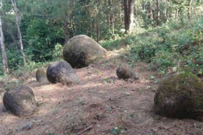 誰が？どのように作ったのか？インドで続々と発見されている巨大な壺の謎