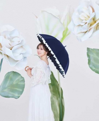 Instagram:白石麻衣(@m.shiraishi.official)より