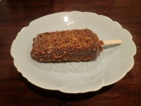 竹下製菓のブラックモンブラン（Nissy-KITAQさん撮影、Wikimedia Commons
