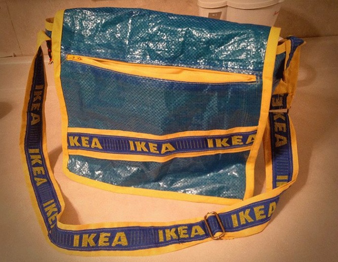 IKEAのバッグ（ショルダーバッグ）
