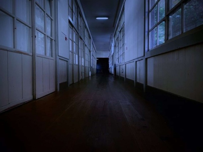 学校に見知らぬ女性が迎えに来て...（画像はイメージ）