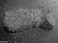 イトカワのような小惑星を破壊する作戦は難しいかもしれない