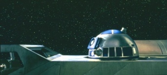 米軍の次世代戦闘機にR2-D2が！？ AI副操縦士を搭載した偵察機の飛行実験（アメリカ）