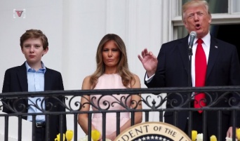 トランプ大統領の末っ子バロン君、社会見学で学年全員とホワイトハウスを訪れる