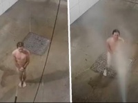 洗車場に体を洗いにやってきた男、全裸で洗浄シャワーを浴びる姿が監視カメラに捉えられる（オーストラリア）