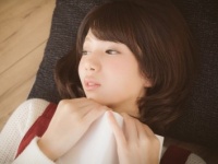 抱きしめてぇ！　男性がドキッとする「ウブな反応」4つ