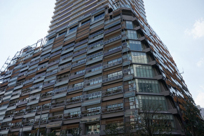 カフェ利用者『60人発症』　「ウエルシュ菌」集団食中毒　店を3日間【営業停止処分】