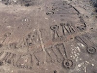 墓が立ち並ぶ4500年前の広大な「葬送の路」がサウジアラビアで発見される