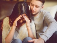 あざとすぎっ！　男性から「計算高い」と思われる女性の特徴