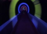 カメラを取り付けたミニカーで“夜の街”を走る動画がクール