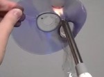 びっくり発見！　ＣＤを火であぶったあと息を吹きかけると…