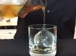 【ライフハック】透明な氷を安く作れる裏技！